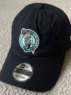 New Era Boston Celtics 9TWENTY Black Strapback Adjustable Hat Cap NBA OSFM NWT